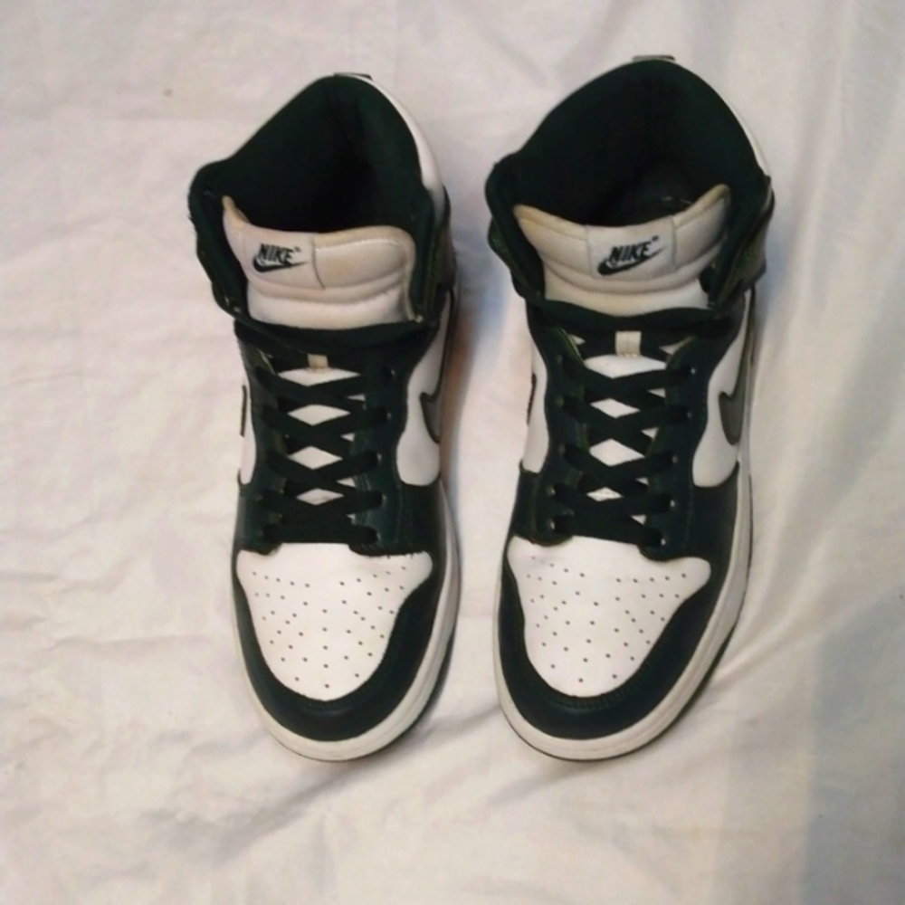 Sold ☀️☀️☀️☀️☀️☀️☀️☀️☀️☀️EUC NIKE DUNK HIGH WHITE/PRO GREEN MEN'S 8.5 - Picture 1 of 7